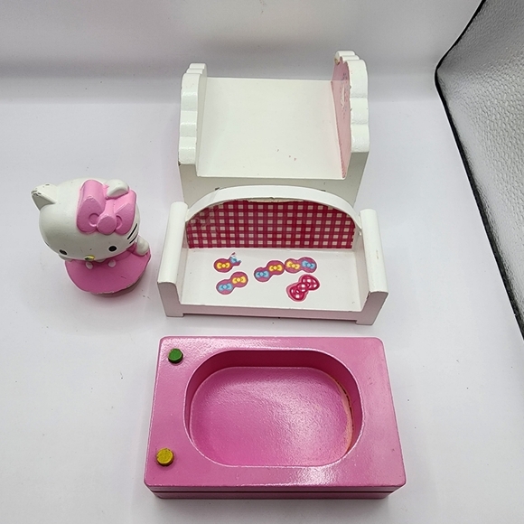 2014 Hello Kitty Wooden Bed Bathtub Couch Vintage Lot Sanrio - Picture 2 of 6